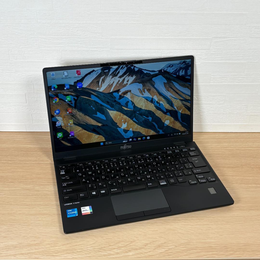 富士通　11世代i5　高年式　美品　ノートパソコン　Windows11　03