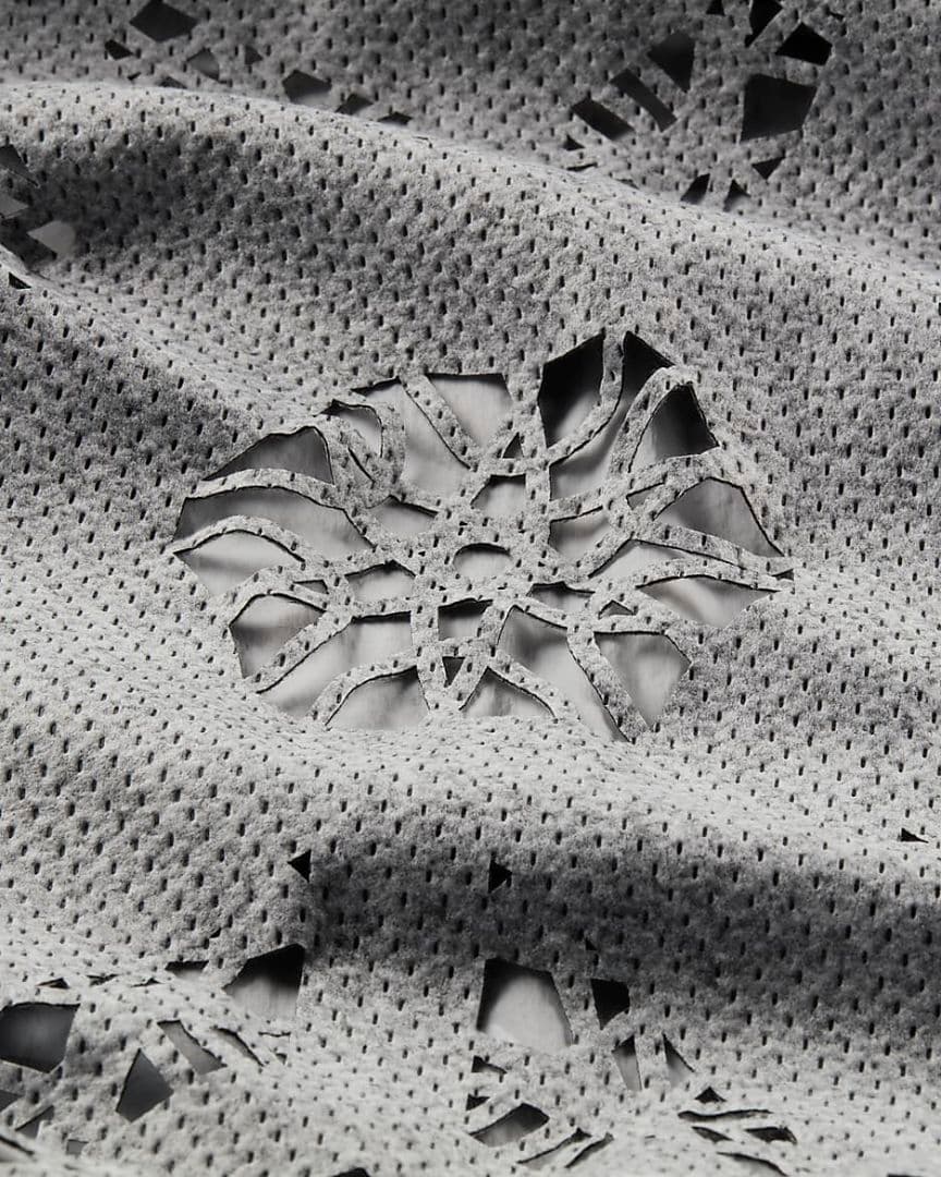 Nike ISPA morph Poncho テント