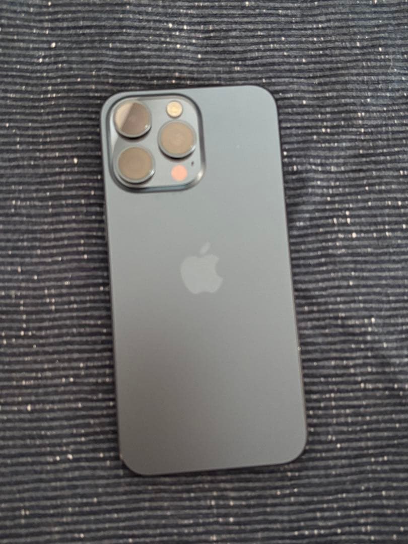 iPhone15 Pro Max 1TB 　US版　中古　シャッター音無し⑥