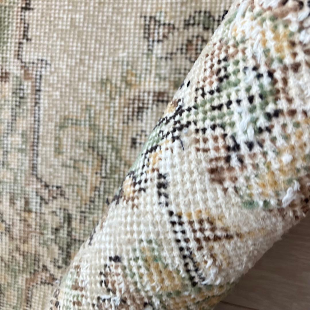 ミルキーベージュ50×100✳︎淡グリーンフラワー　ココア　トルコヴィンテージラグ