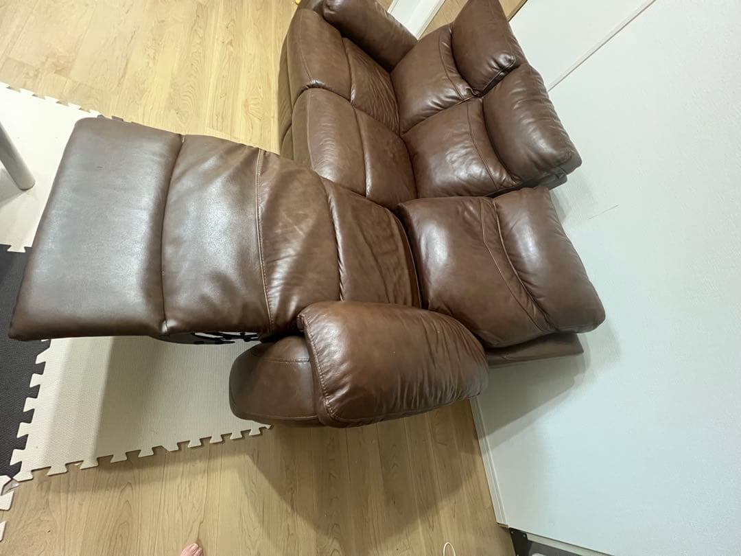 【値下げしました‼︎】福岡引取り限定。電動リクライニングソファ
