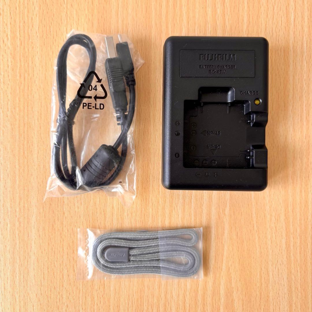 フジフィルム FUJIFILM FinePix Z700EXR SDカード付き