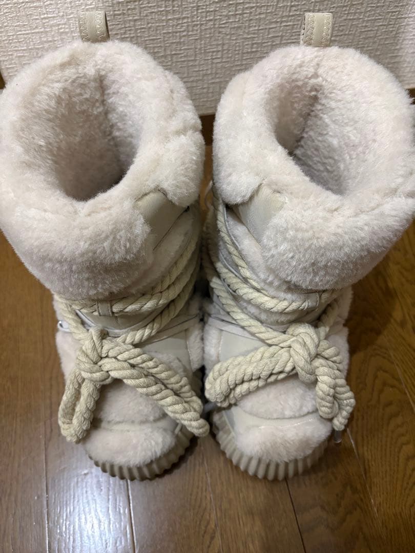 YELLO ムートンブーツ