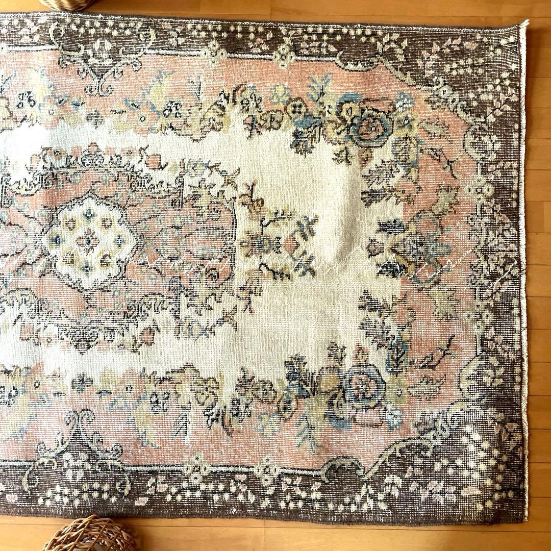 118×207 フローラルメダリオン　スモーキーピンク　トルコヴィンテージラグ