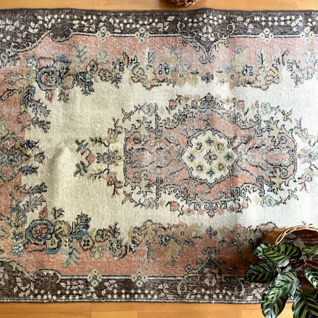 118×207 フローラルメダリオン　スモーキーピンク　トルコヴィンテージラグ