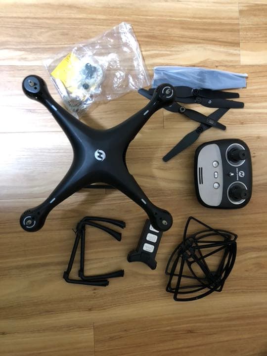 Holy Stone ドローン HS100 予備バッテリー二個つき