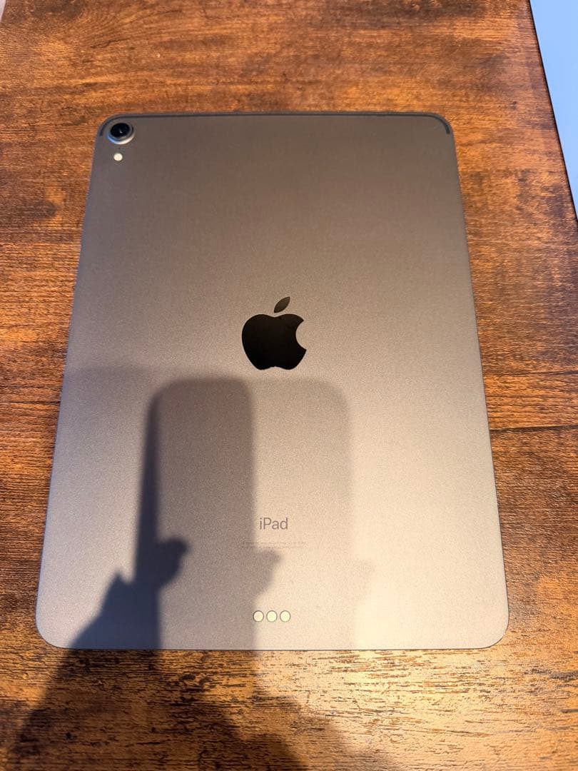 Apple 11インチiPad Proスペースグレー 本体 キーボード付きカバー