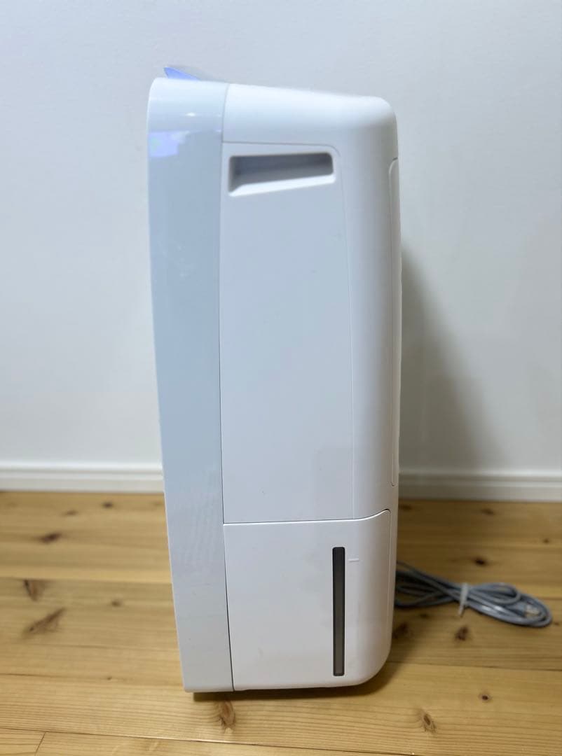 SHARP プラズマクラスター除湿機 CV-J180W 衣類乾燥・消臭機能付き