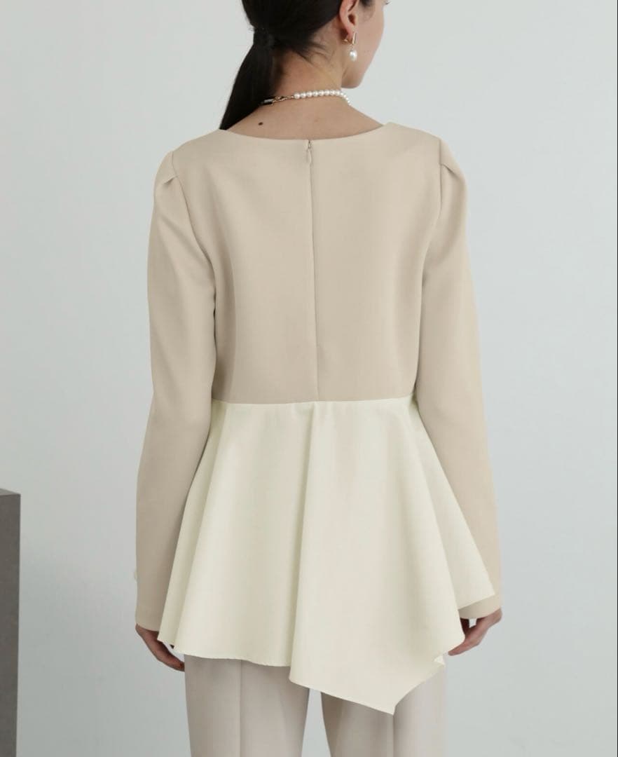 美品 JILLSTUART ストレッチダブルクロスタフタコンビトップ ベージュ