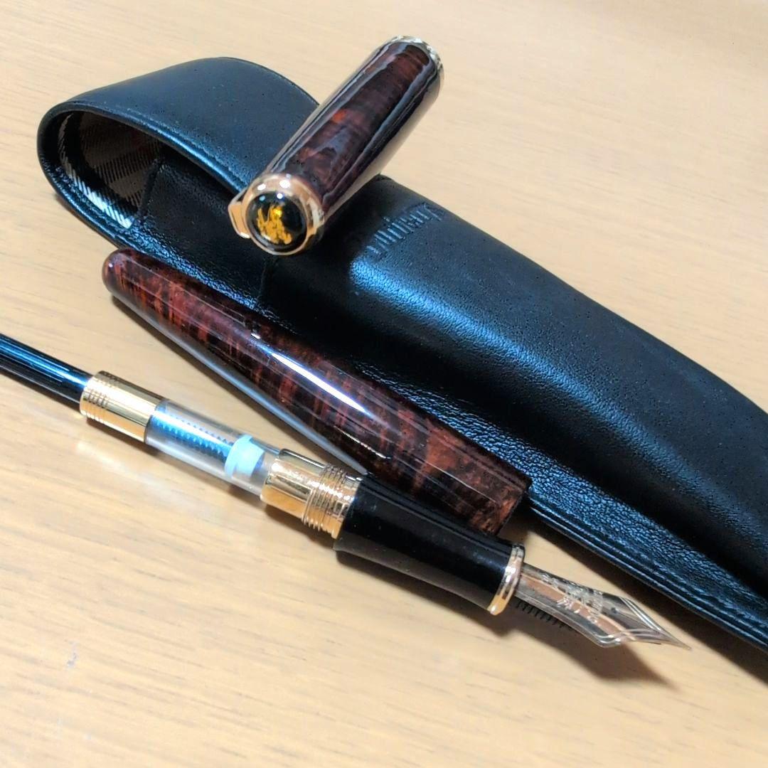 シ*ズ様 Burberry's 万年筆 14K M　ブライヤー軸 (革製ケース付