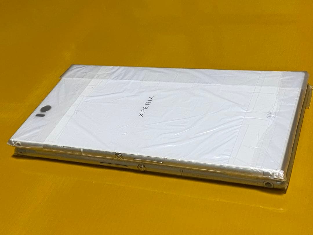 新品未開封 Xperia Z Ultra SOL24 ホワイト 1台