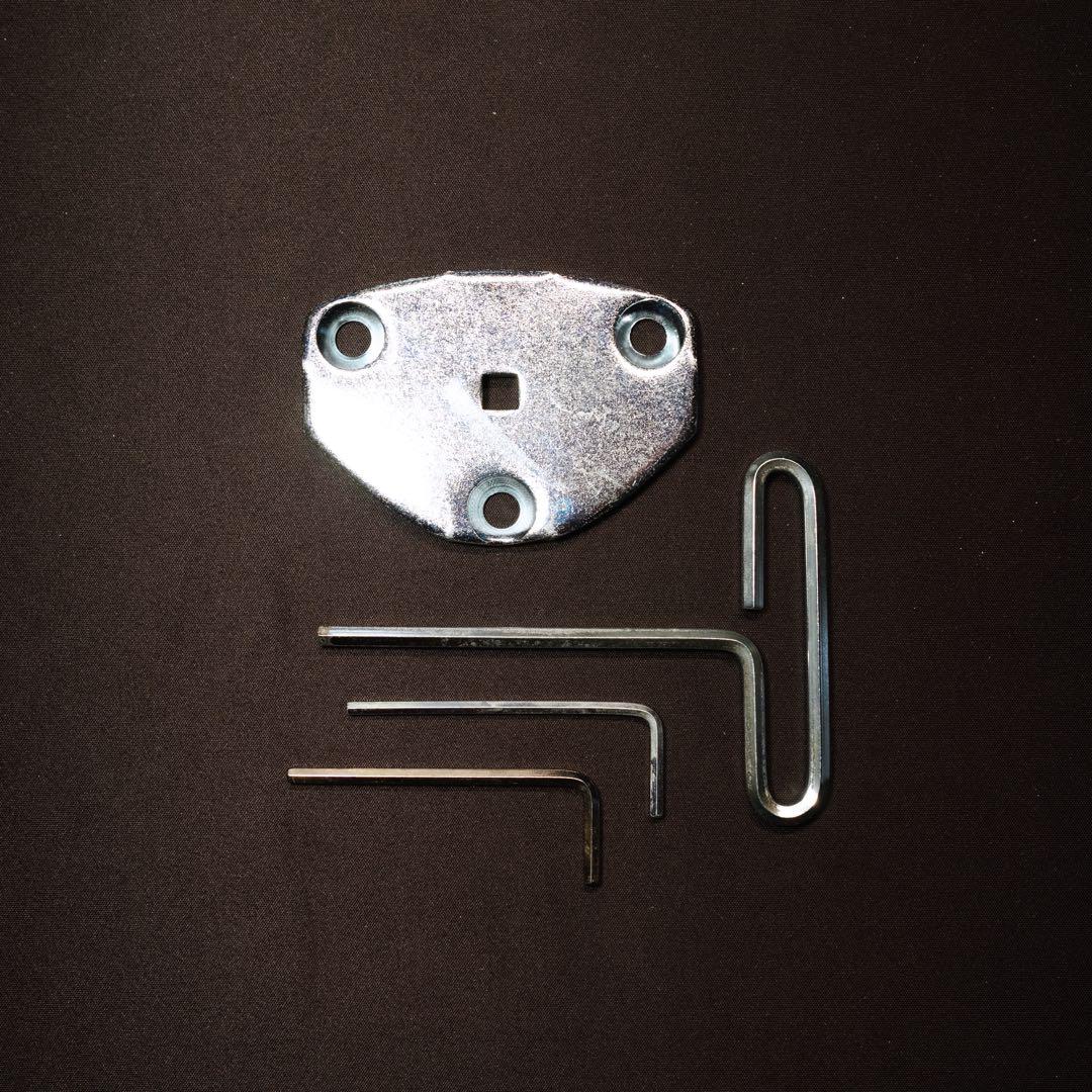 Amazon basic モニターアーム(エルゴトロンLX)