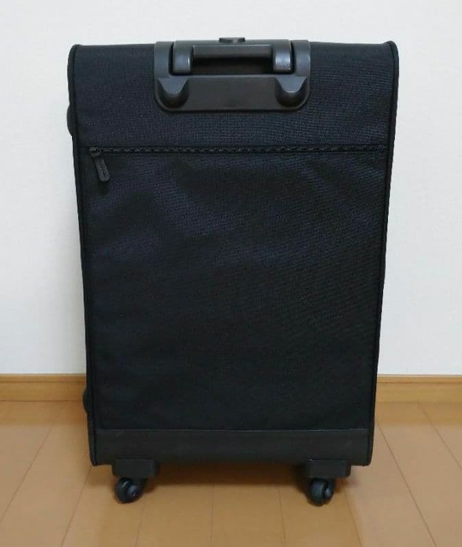 無印良品　四輪キャリーバッグ　黒　特大　58リットル　スーツケース 廃盤品