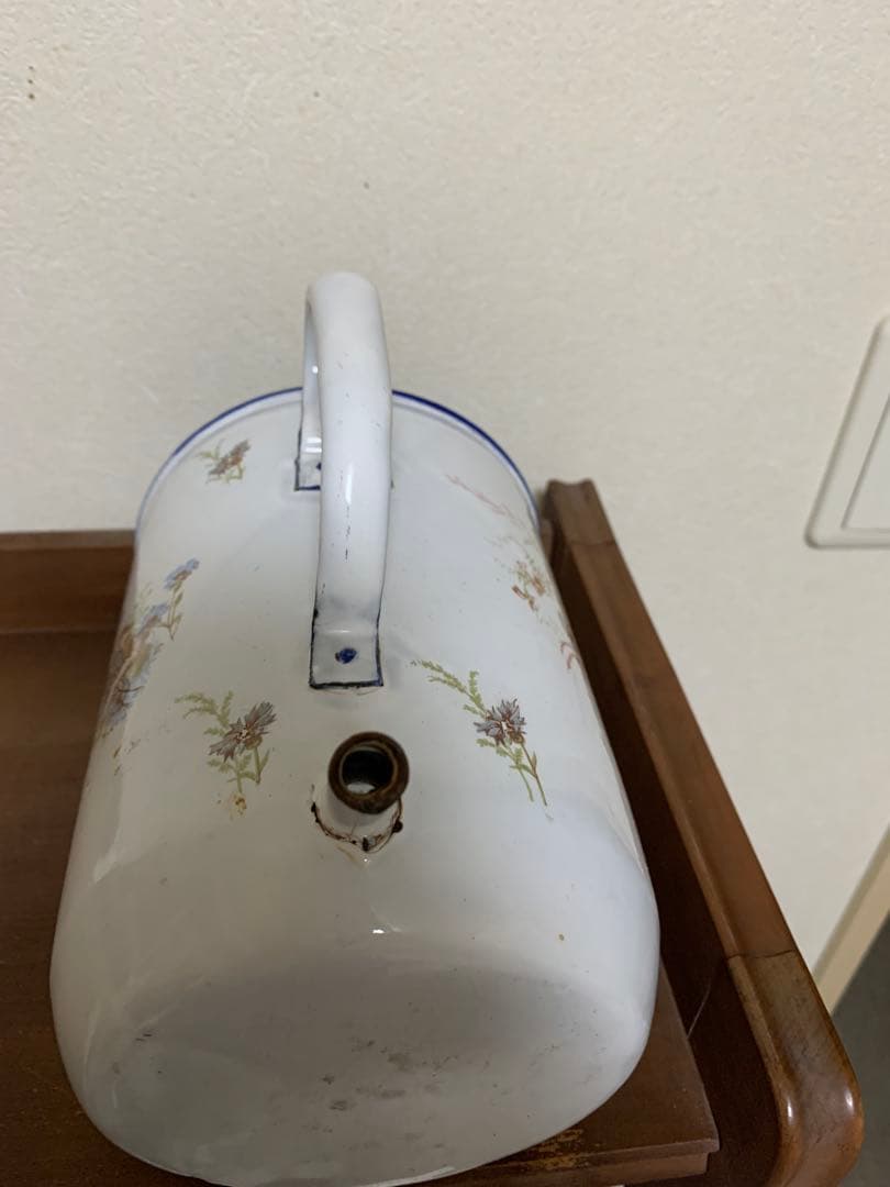 アンティーク　ホーロー　イリゲーター　水色花柄ジャグ　ピッチャー　ヴィンテージ