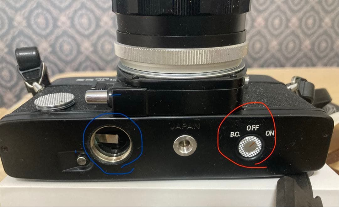 ジャンク品　カメラ3台と三脚(MINOLTAとYASHICAFLEXと？)