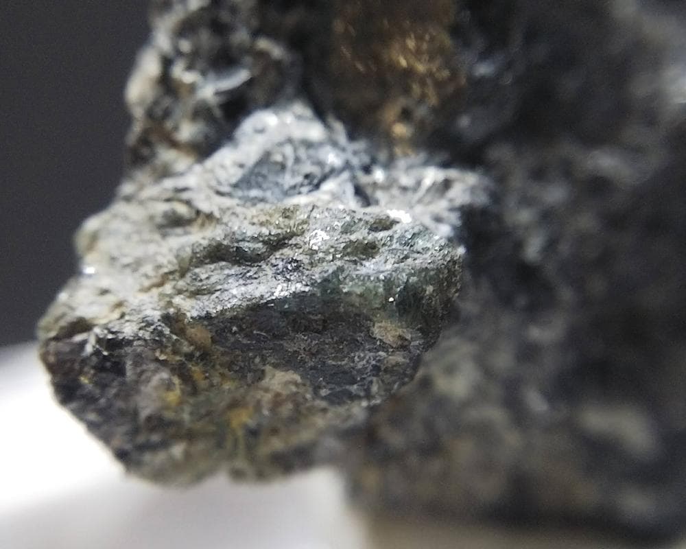 496 アレキサンドライト 母岩付 原石 結晶 ブラジル産