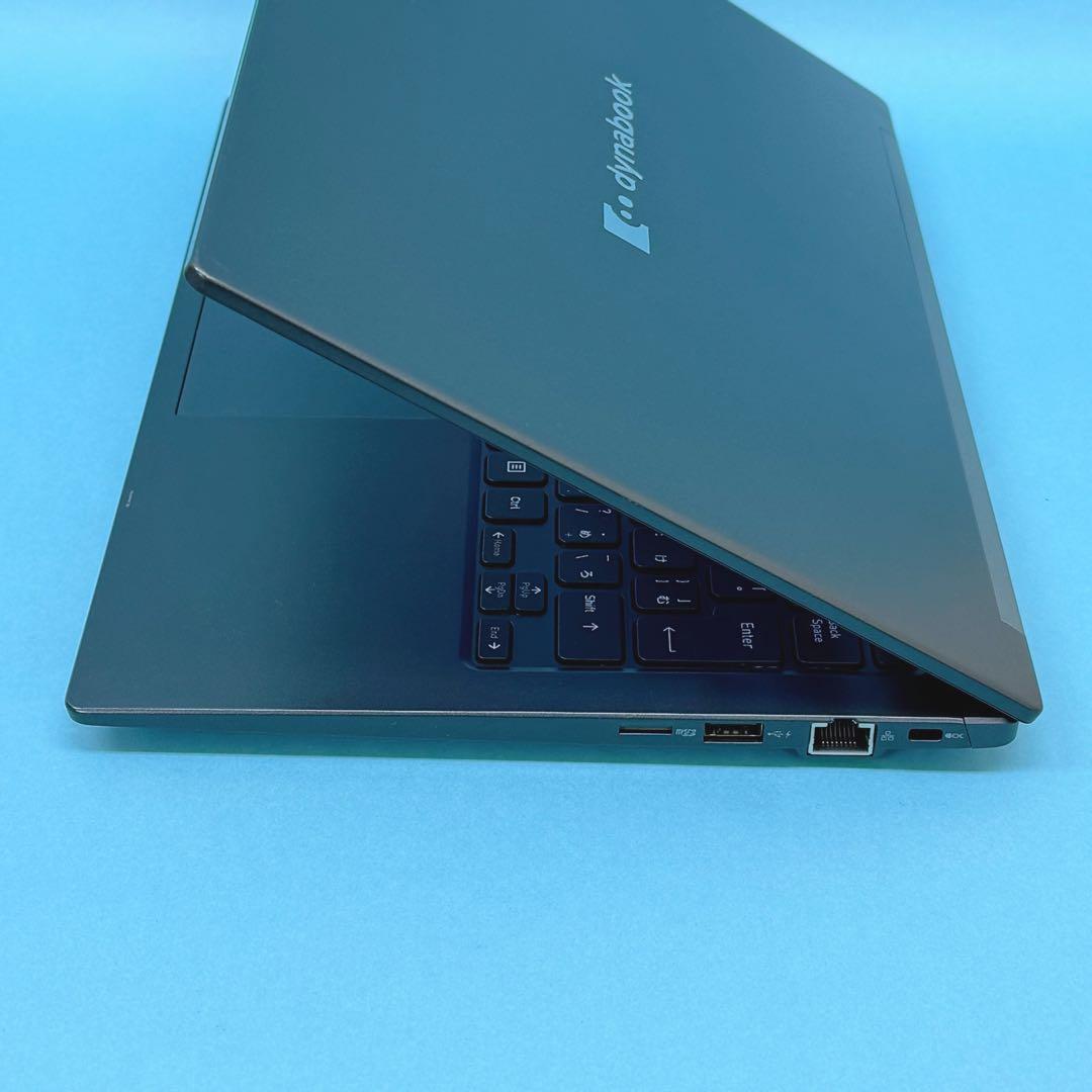 019美品 i7 第11世代 dynabook G83/HS office