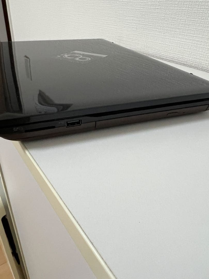 富士通 ノートパソコン FMVA56D1