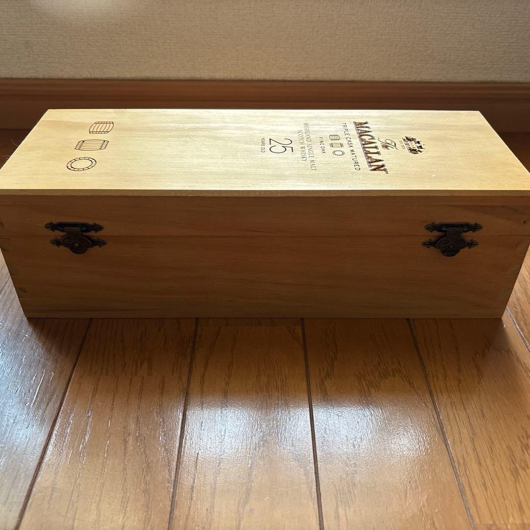 ウイスキー THE MACALLAN 25years old
