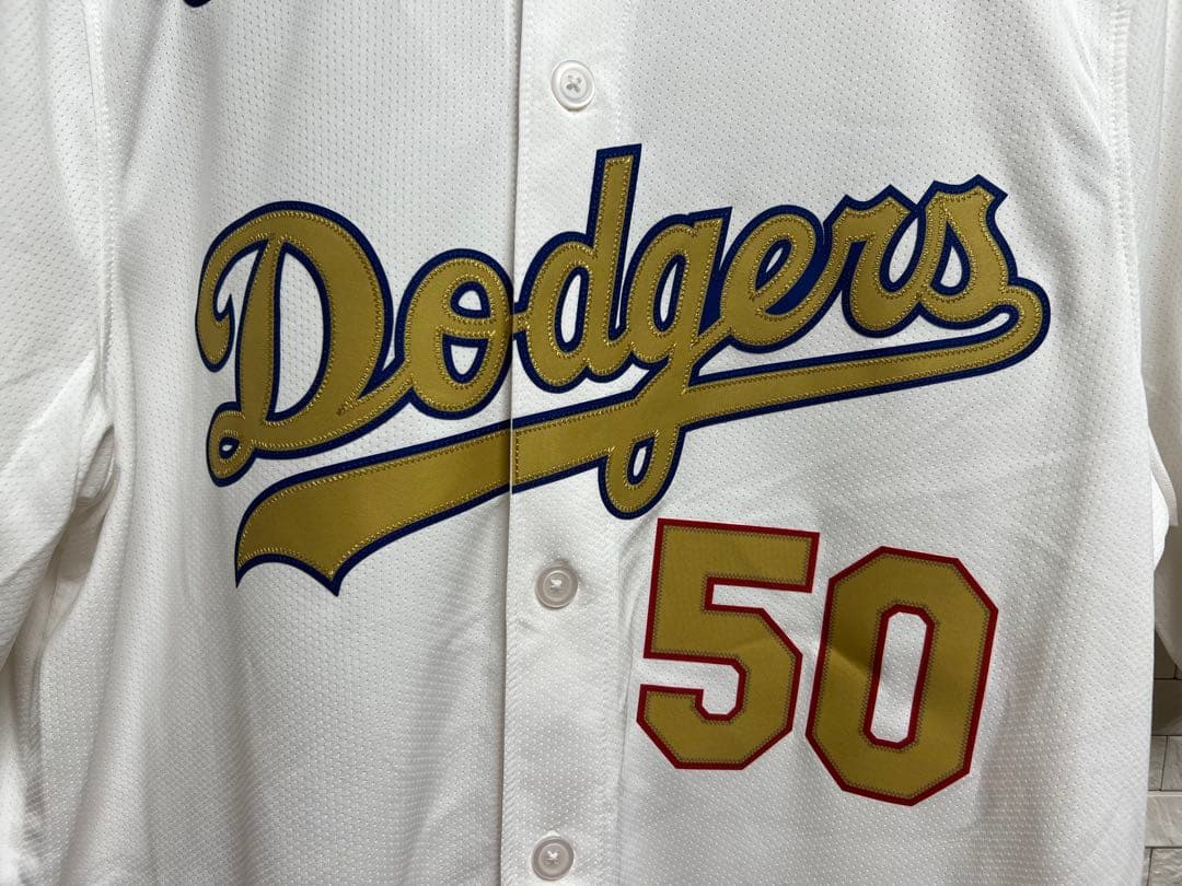 ドジャース ムーキーベッツ ゴールドユニフォーム サイズL 新品タグ付 正規品