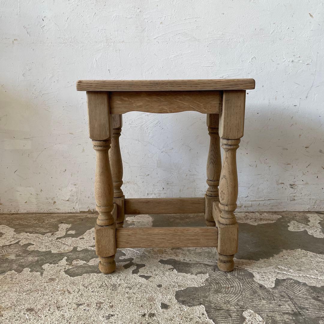 ビンテージ　サイドテーブル ベッドサイドテーブル　スツール　剥離