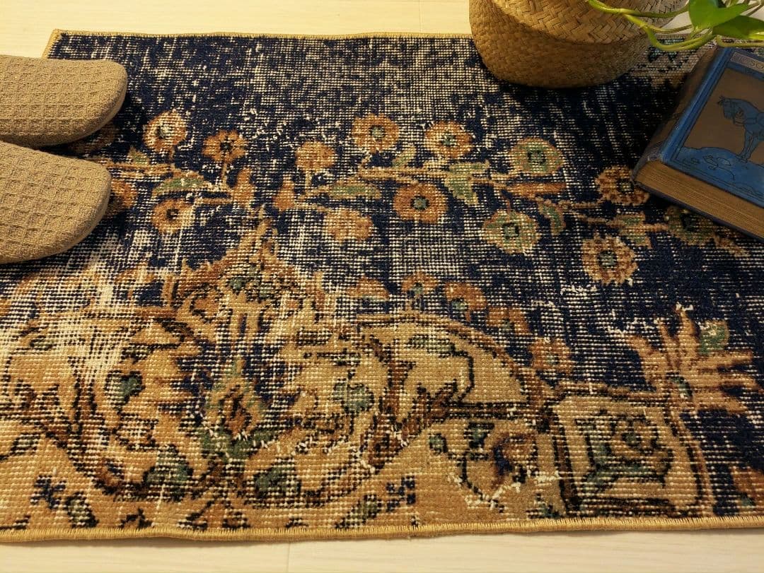 トルコヴィンテージラグ　ミニサイズ　玄関マットサイズ　53×94 ネイビー