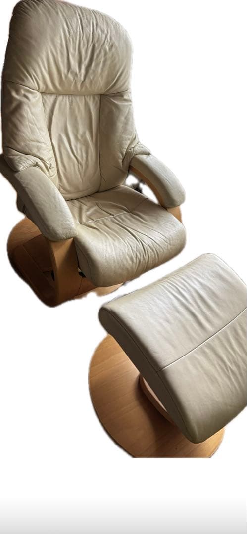 【オットマン】Hjellegjerde イエリアーダ社　本革リクライニングチェア