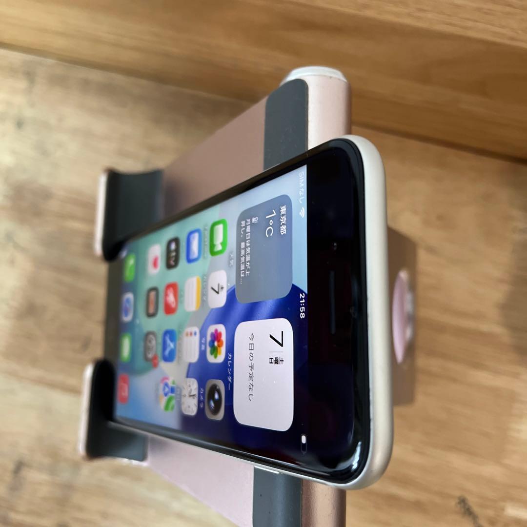 バッテリー新品100%！iPhoneSE3 3世代64G SIMフリー