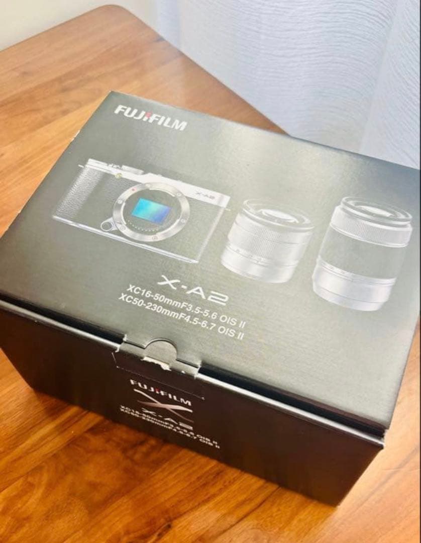 【美品】Fujifilm X-A2 カメラ 2本レンズ付き+バッテリー2個付き