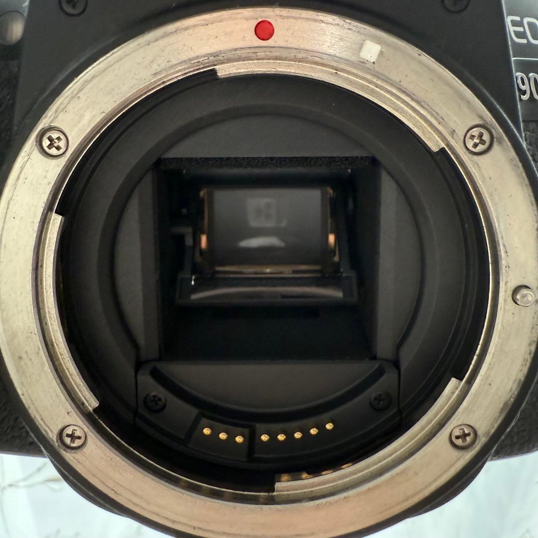 Canon EOS9000D EF-S18-135 IS USM キット