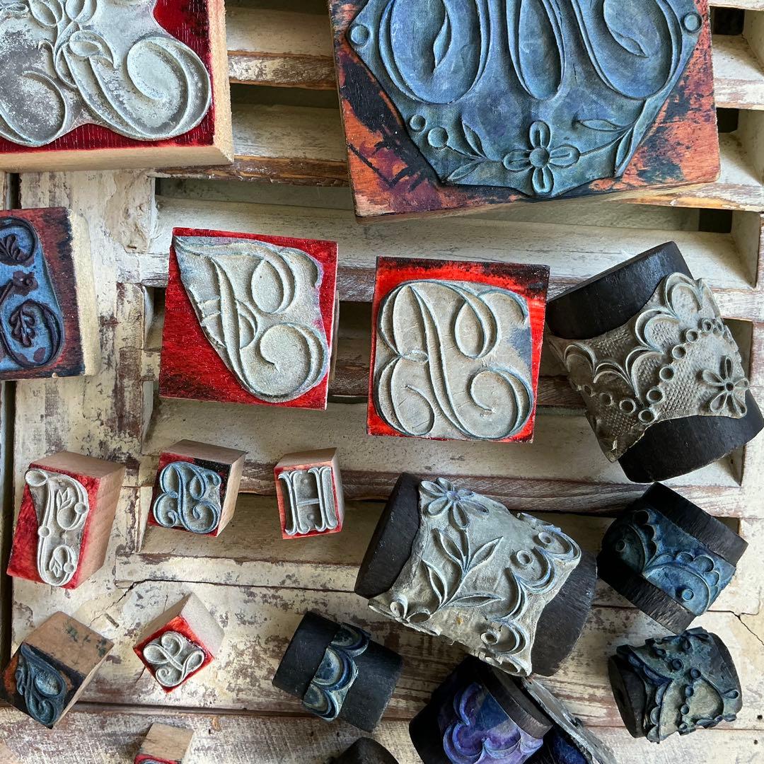 ♡沢山♡　フランス　アンティーク　刺繍　イニシャル　モノグラム　スタンプ