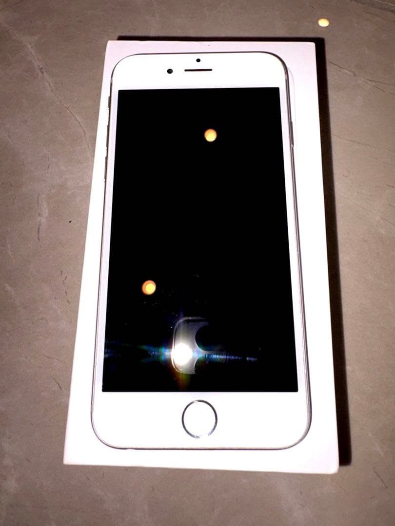 エ*狼様 iPhone６　ドコモ　docomo 64GB バッテリー100%