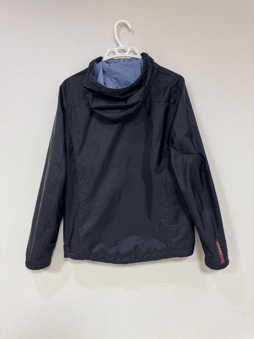 プラダ　リバーシブル　ナイロン　パーカー　美品