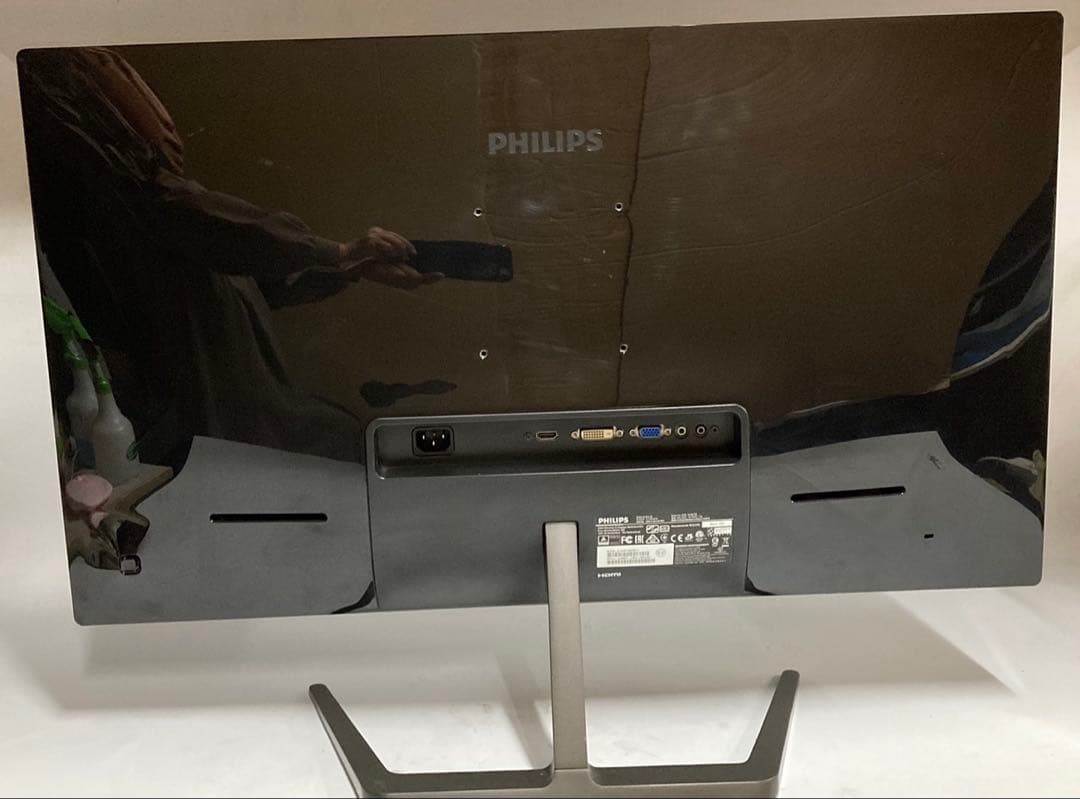 PHILIPS フィリップス　323E7Q 31.5インチ液晶モニター　HDMI