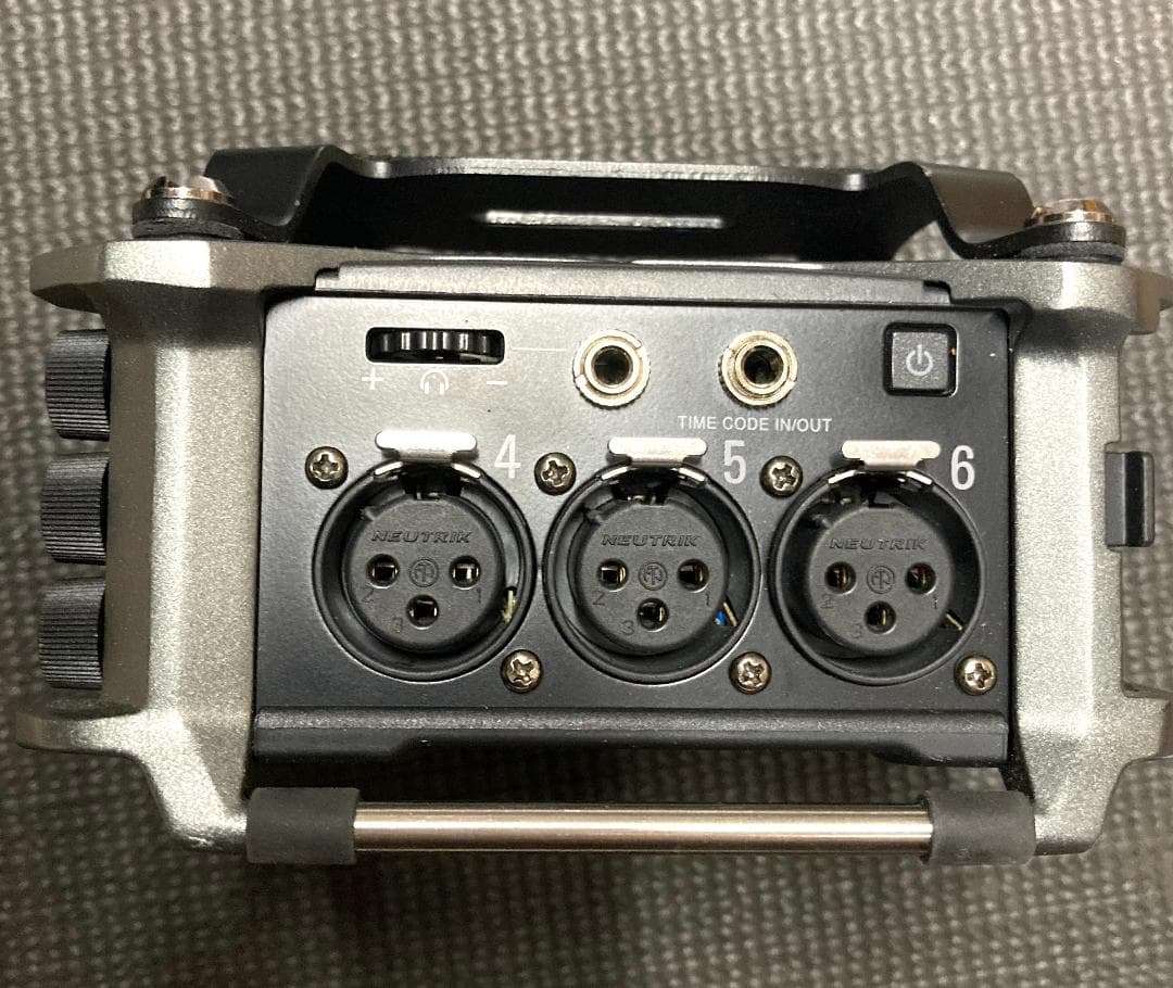 ZOOM ( ズーム ) F6 6chフィールドレコーダー ＋ケース＋BTA-1