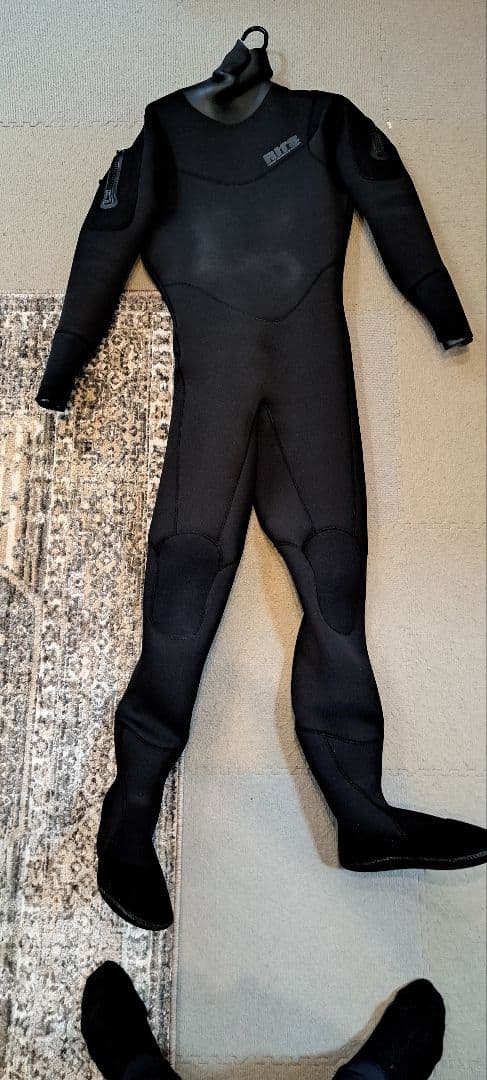 美品　リフス　ドライスーツ　170ー58kg
