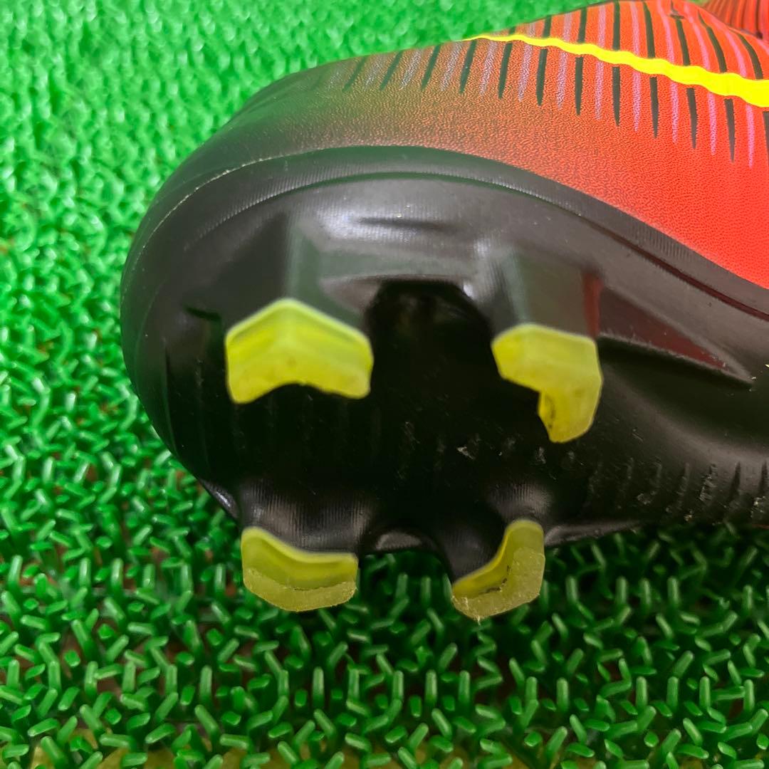 ナイキ サッカースパイク マーキュリアルヴェイパー11FGエリート