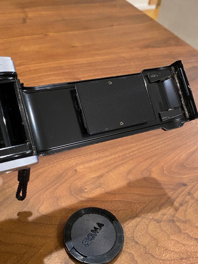 OLYMPUS OM-10 フィルム一眼　シグマ1:2.8 50マクロレンズ付