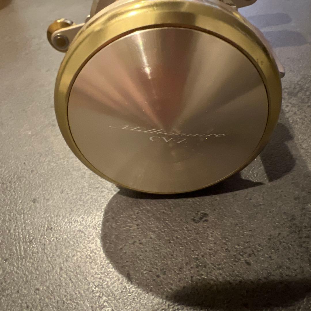 白*様 希少　ダイワ ミリオネア CV-Z 300F ベイトリール