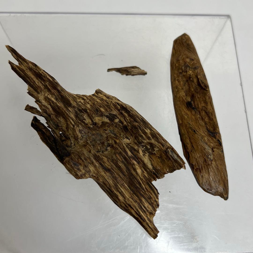 香木　沈香　14g タサオ　東さ8-0105☆2F