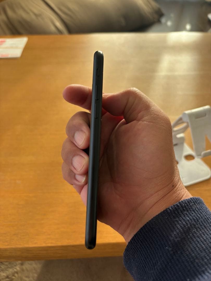 Apple iPhone SE(第3世代)ブラック美品！