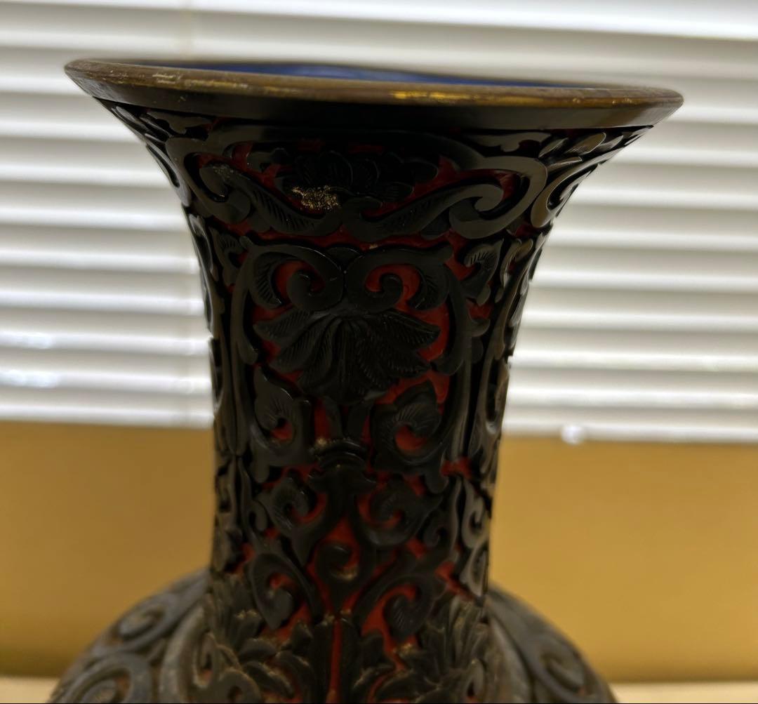 P209 中国古美術 古玩 花瓶 黒堆朱 木製円台付 堆朱　希少　美術品　工芸品