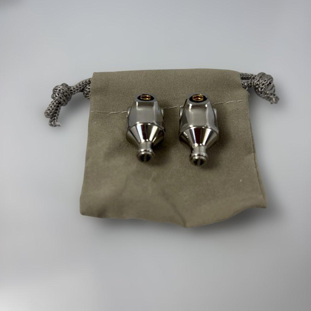 イヤホン CAMPFIRE AUDIO ATLAS