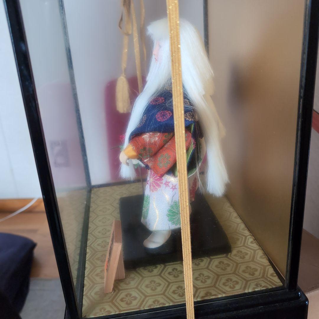 五月人形 白髪の人形