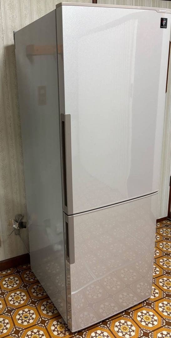 ☆よもぎもちさん専用☆ 北海道 道東地区引取可能SHARP冷凍冷蔵庫 270L