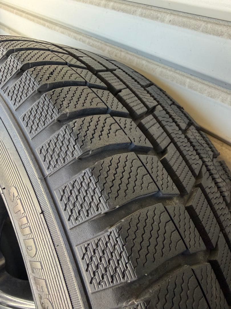 30アルファード スタッドレスタイヤセット