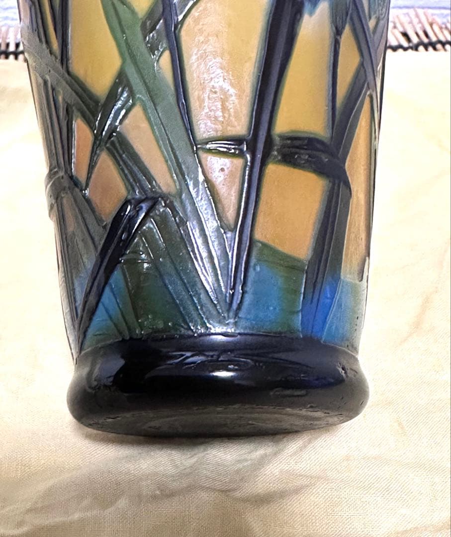 ガラス工芸作家　亀井治美　幻彩琳　水辺菖蒲文壺　真作保証