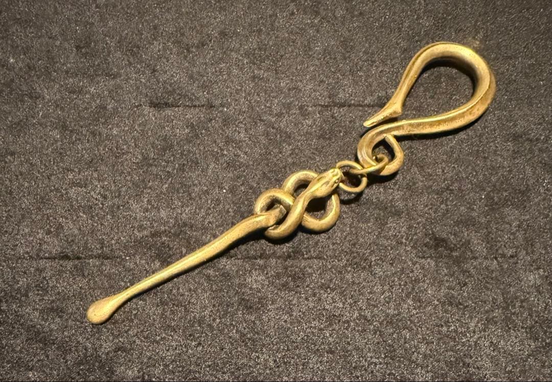 hyde着用　蛇耳掻き　ステルス　超激レア　colorゴールド　希少アイテム