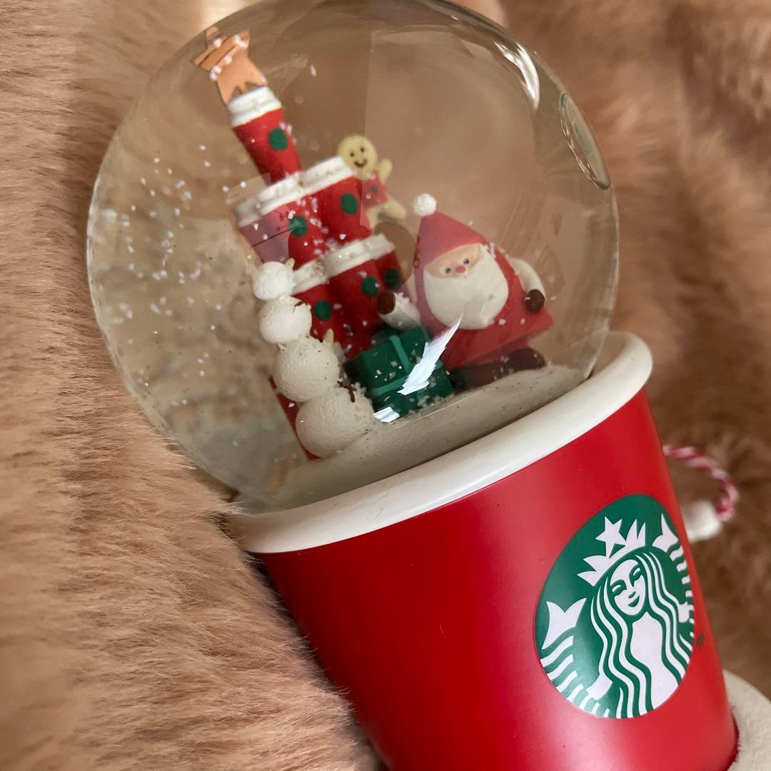 Starbucks スノードーム サンタと雪だるま