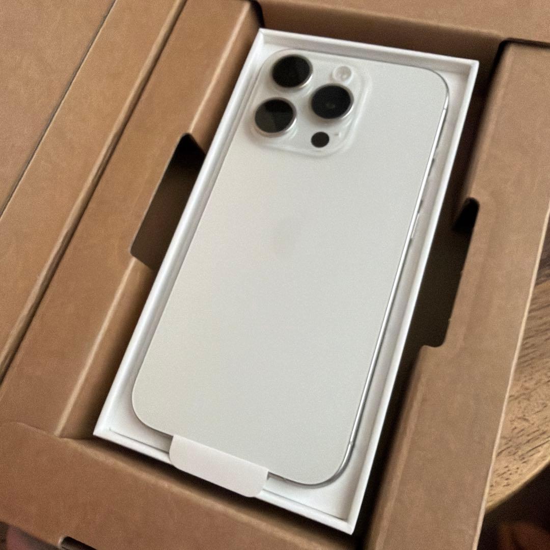 iphone15pro 256GB 充電ケーブル付き